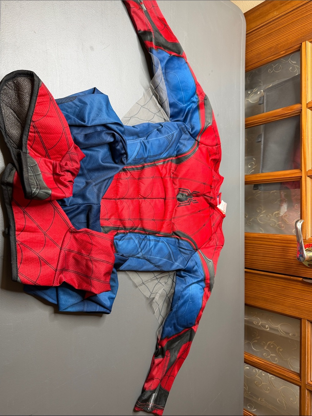 Kid’s Spider-Man Costume. Size: Medium
